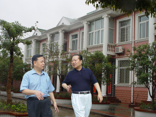 Luoqingquan, Secretary of the CPC Hubei Provincial Committee, visited Fuxing base to inspect the construction of New Countryside